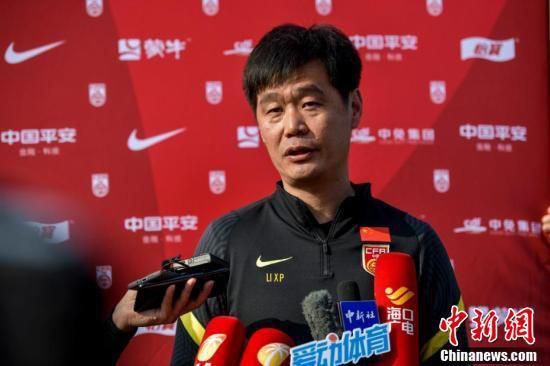 菲丽希缇·琼斯、玛丽昂 奥斯卡名利场派对众星云集 海瑟薇遭男配恶搞 2014-03-04 美国当地时间3月2日，第86届奥斯卡颁奖典礼在好莱坞杜比剧院举行。